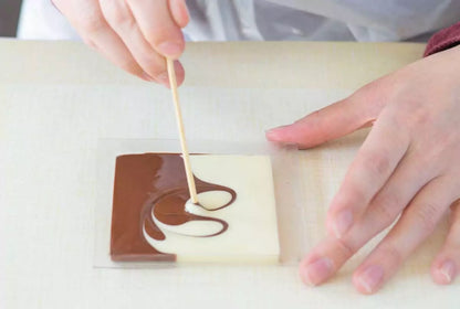 Kurs - dein handgemachtes Weihnachtsgeschenk - Schokoladentafeln gießen/ Freitag 05.12.25