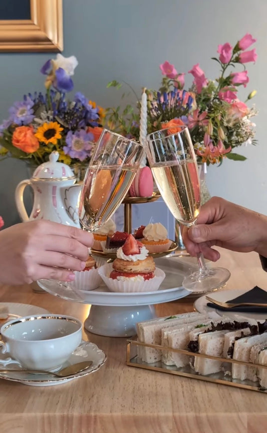 Flower Tea Time/ Samstag 29.08.26/ 15:00 - 17:00 Uhr